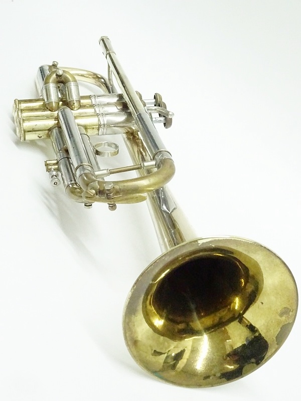 【最新の激安】♪♪New York Bach Stradivarius Model 67 トランペット 1940年製 S/N7304 N.Y.BACH ニューヨークバック ケース付♪011461001m♪♪ 本体
