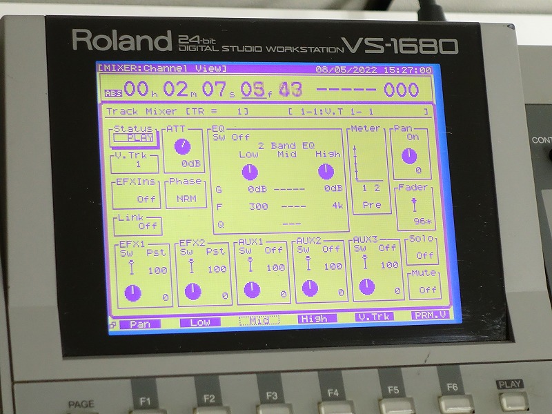 デジタル・スタジオ・ワークステーション Roland VS-1680 | Visual