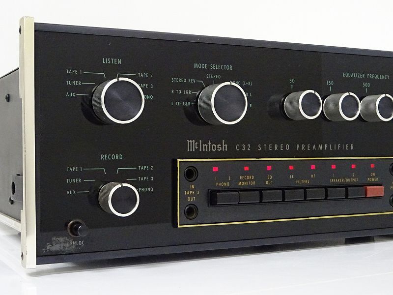 マッキントッシュC32プリアンプ当時定価¥780000 マッキントッシュC32プリアンプ当時定価¥780000