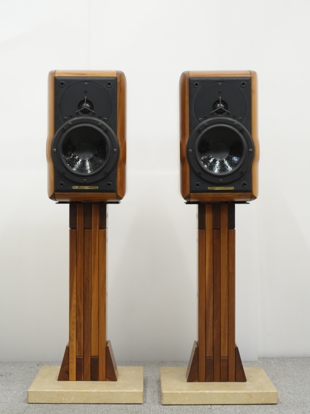 1台の出品です。Sonus faber ELECTA AMATOR II Sonus Faber Electa Amator II Bookshelf Speakers
